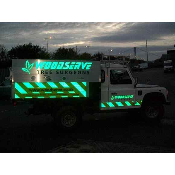 GREEN Reflective Diamond Grade Safety Tape Sticker Adhesive Caution Tape 4" x 9" - Picture 4 of 10